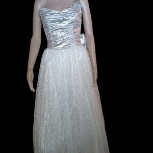 Gunne Sax Silver and White Prom Dress